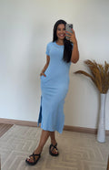 Vestido Lídia – Canelado Premium com Fenda Lateral