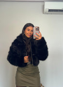 Casaco de Pelo Aurora Preto – Estilo Sofisticado