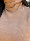 Blusa Cacharrel Gola Alta Aveludada Naira